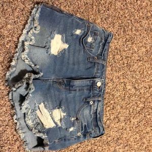 Mossimo Jen ripped high rise shorts